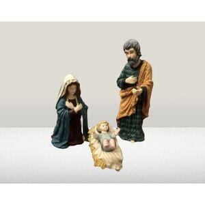 VINTAGE FLAMBRO RENAISSANCE NATIVITY RESIN JOSEPH MARY JESUS FIGURINES 1991